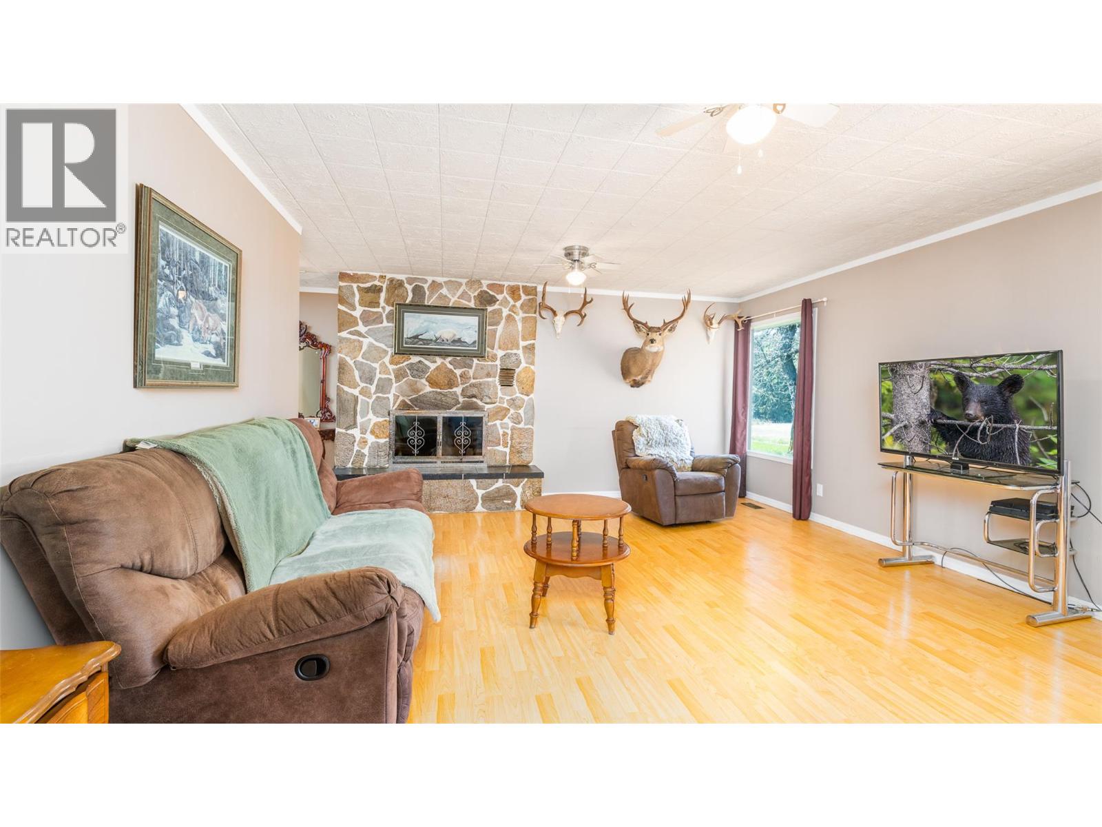 1534 West Creston Road Property Photo 7