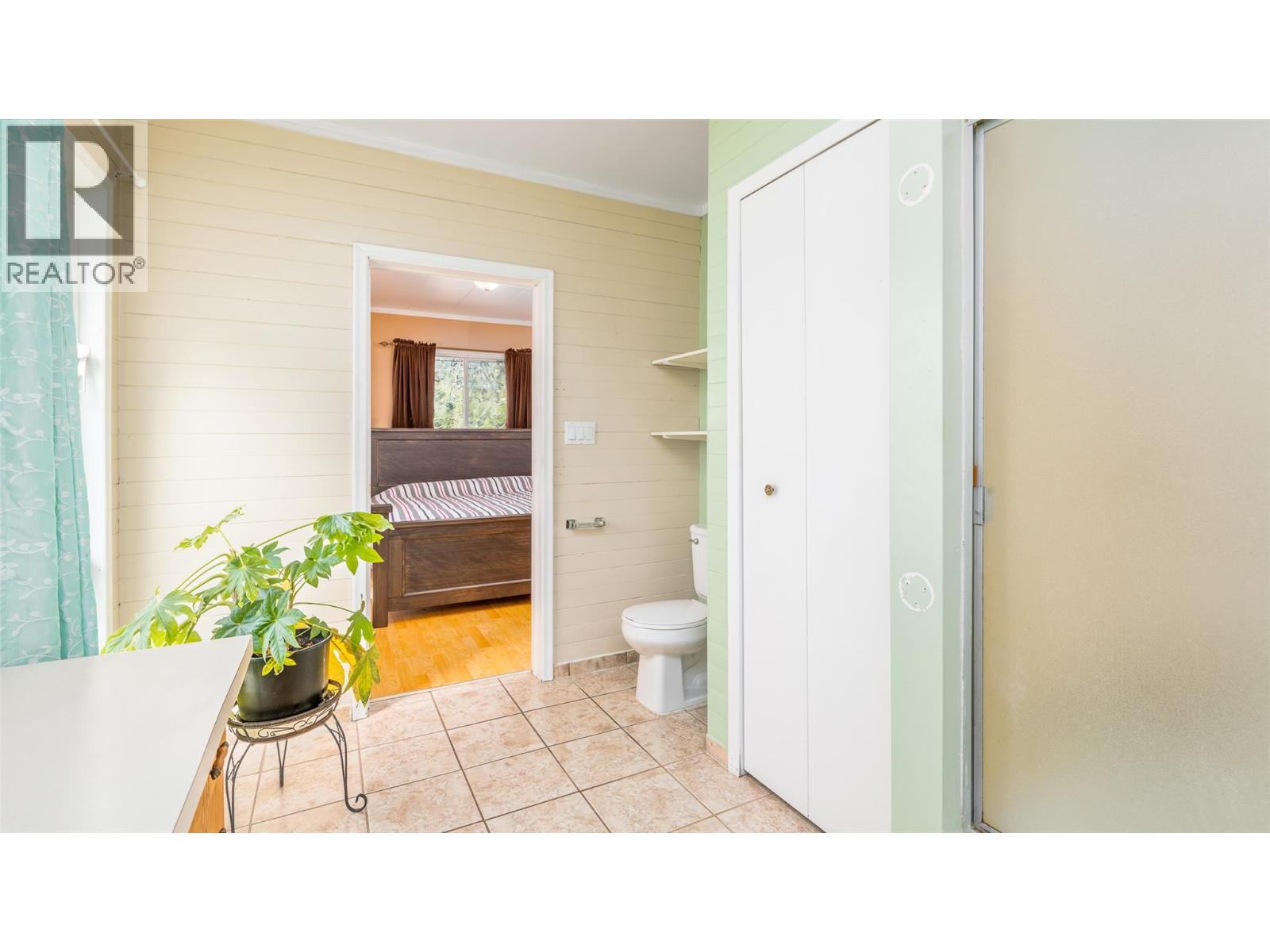 1534 West Creston Road Property Photo 15