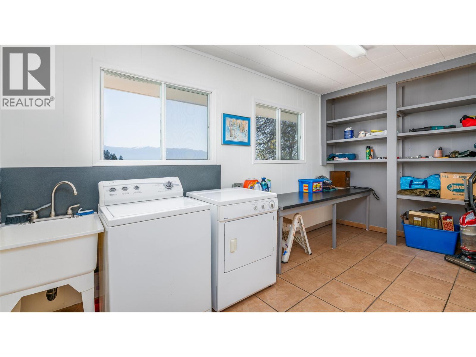1534 West Creston Road Property Photo 16