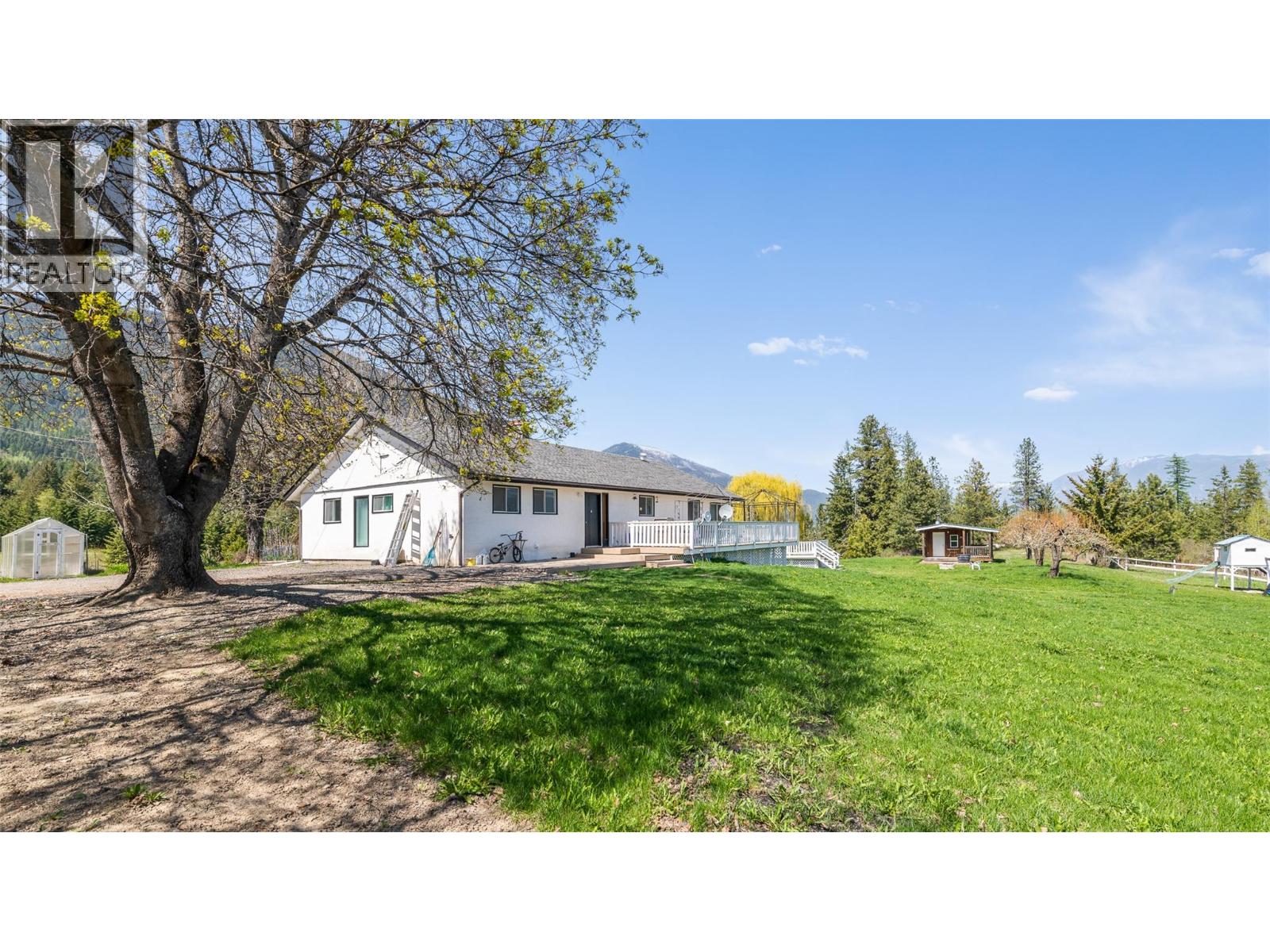 1534 West Creston Road Property Photo 20