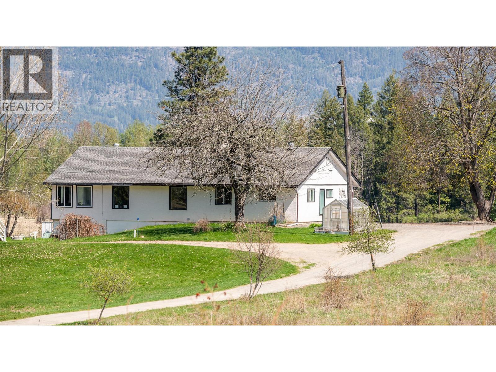 1534 West Creston Road Property Photo 21