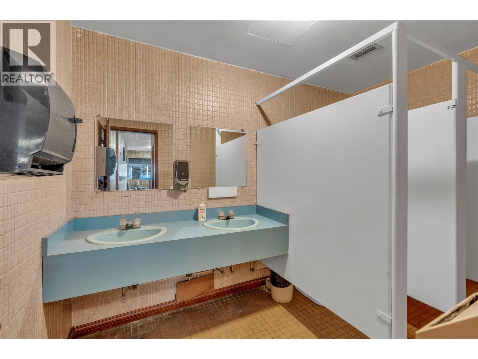 205 Bridge Street Property Photo 21