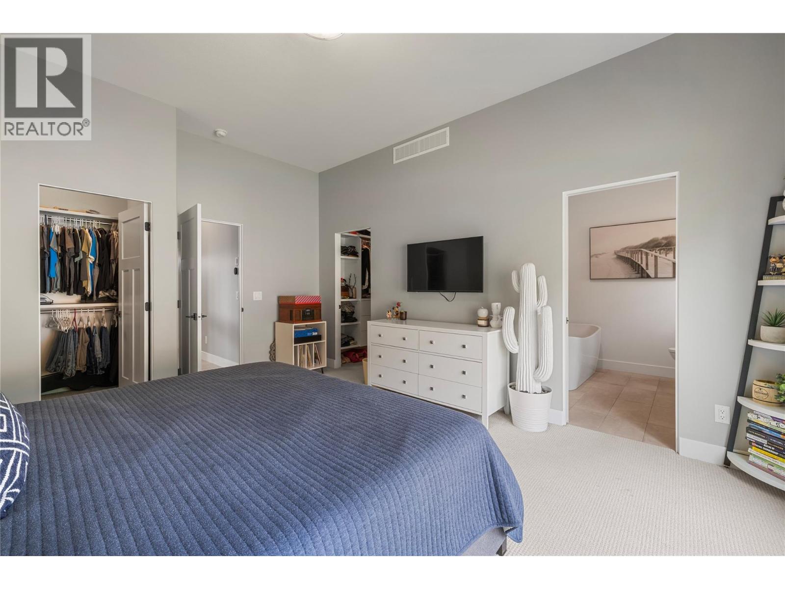 2846 Canyon Crest Drive Property Photo 29