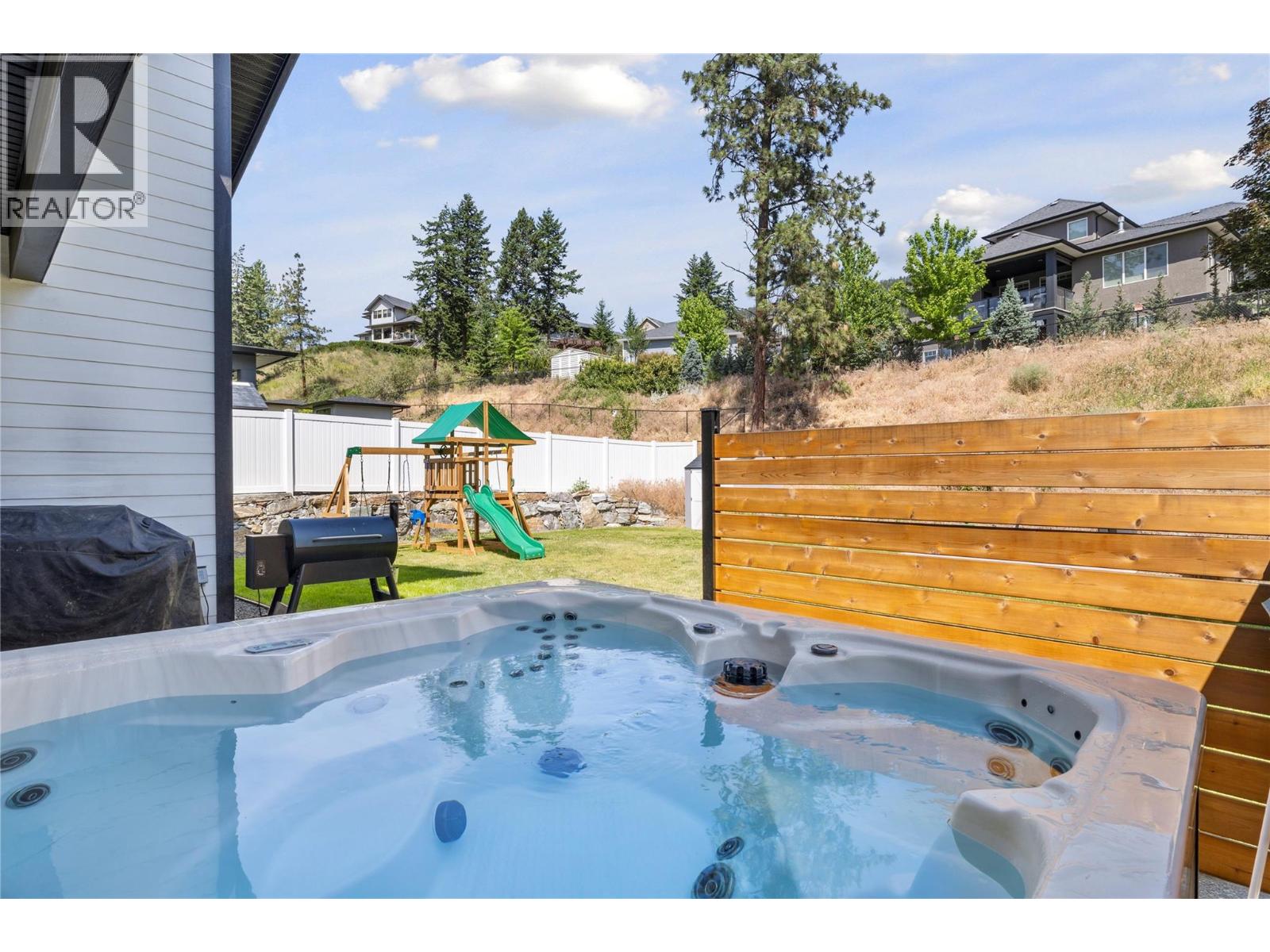 2846 Canyon Crest Drive Property Photo 48