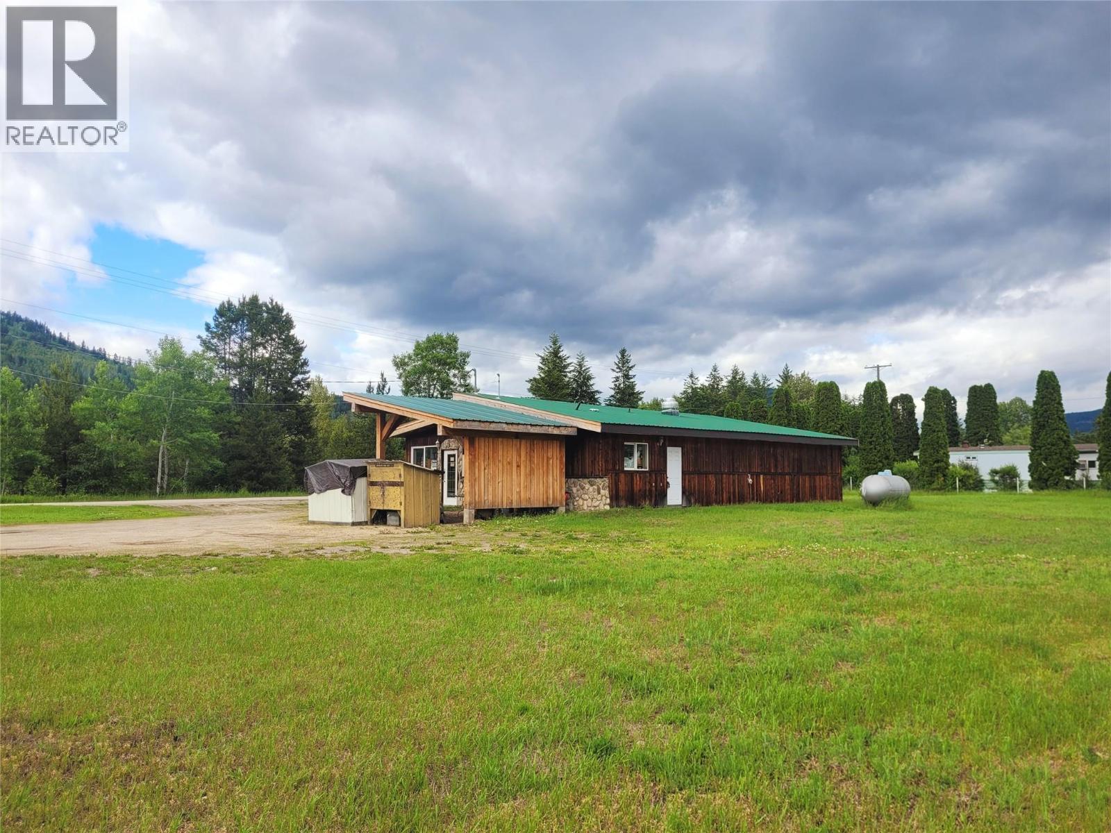 124 Vavenby Bridge Road Property Photo 7