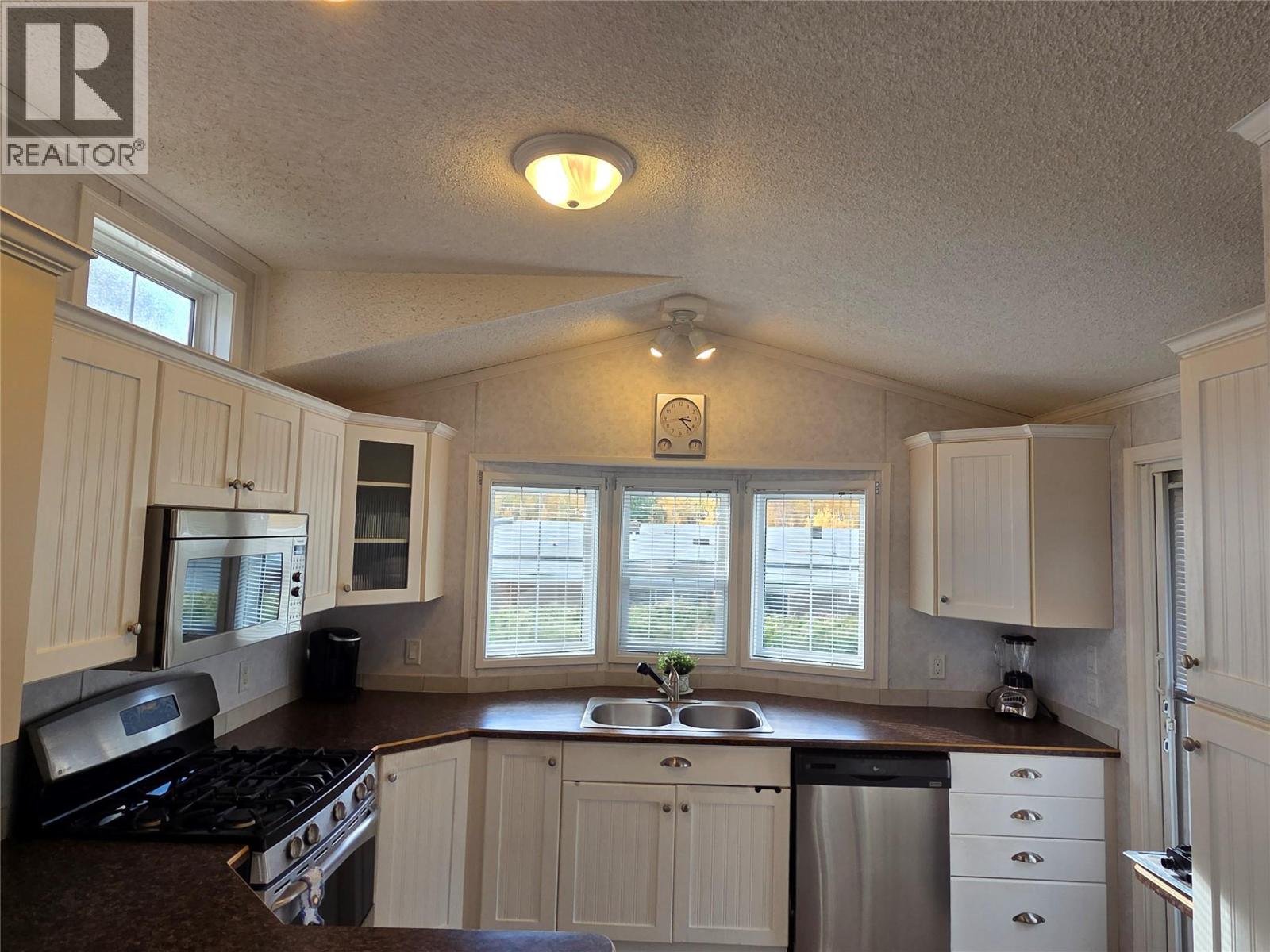4354 Highway 3 Unit# 77 Property Photo 5