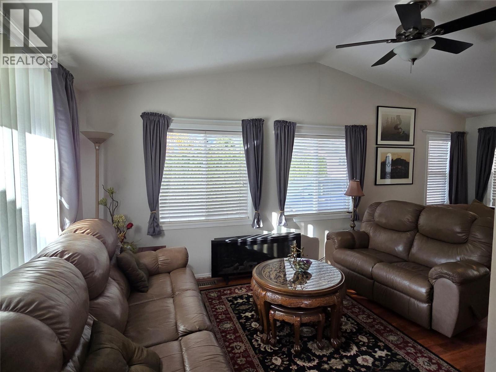 4354 Highway 3 Unit# 77 Property Photo 9