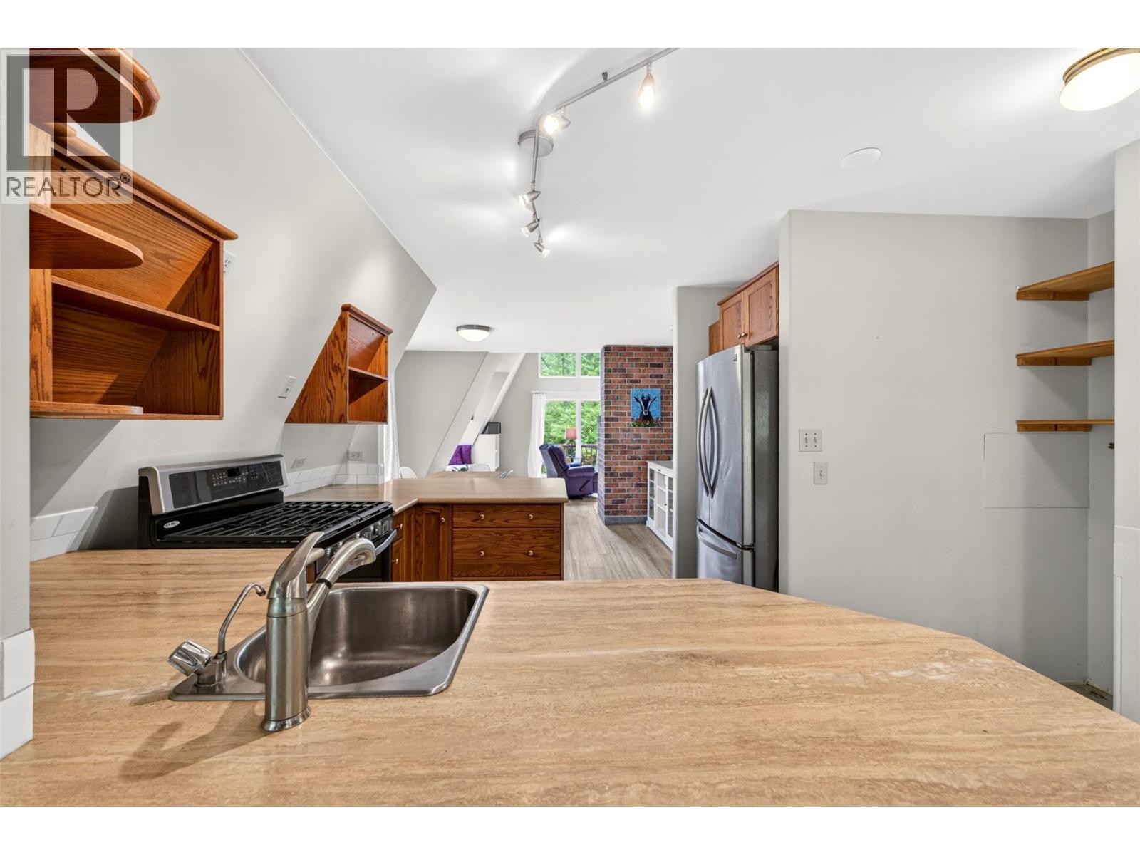 7346 Harrop Procter Road Property Photo 10