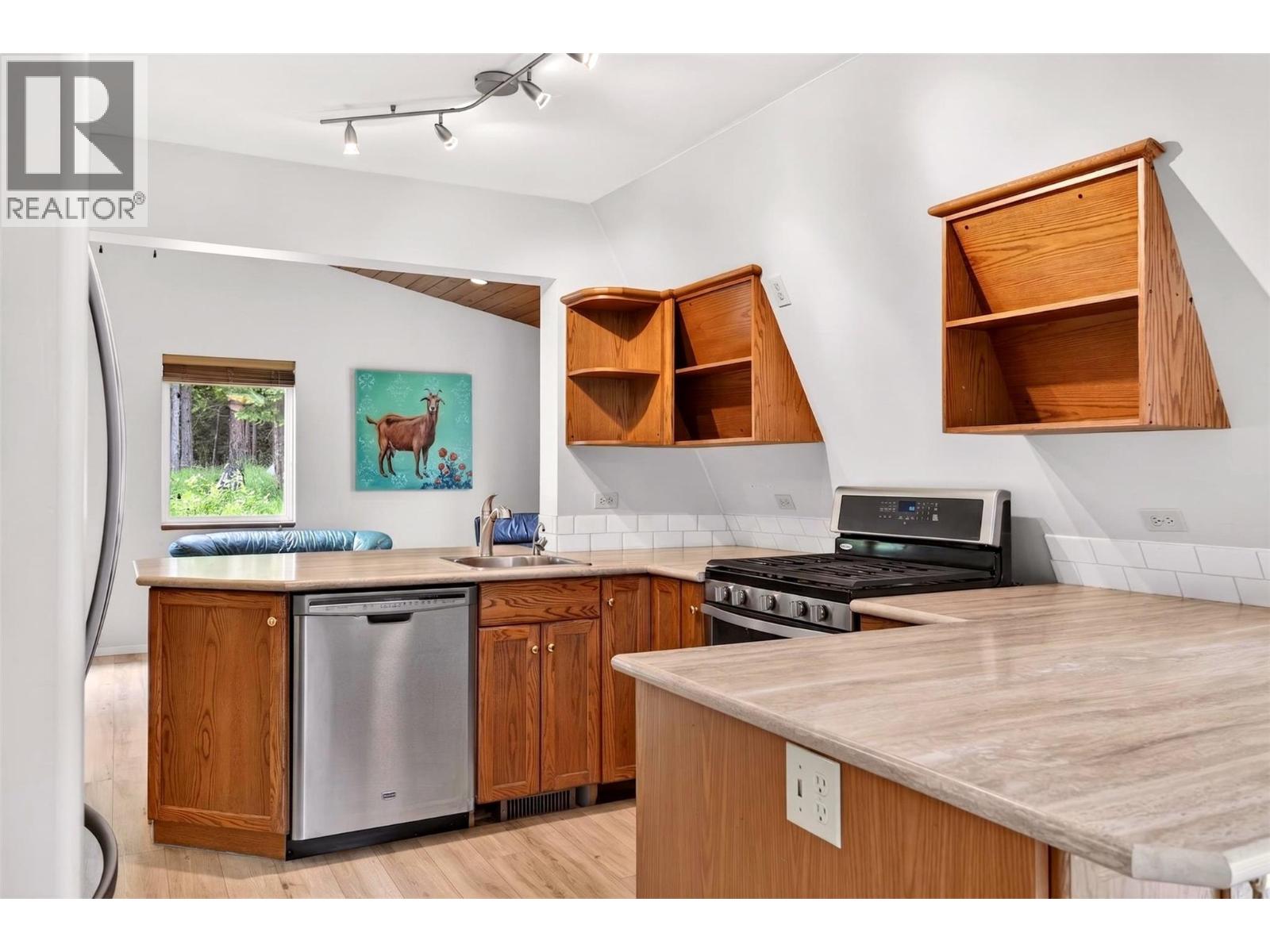 7346 Harrop Procter Road Property Photo 12