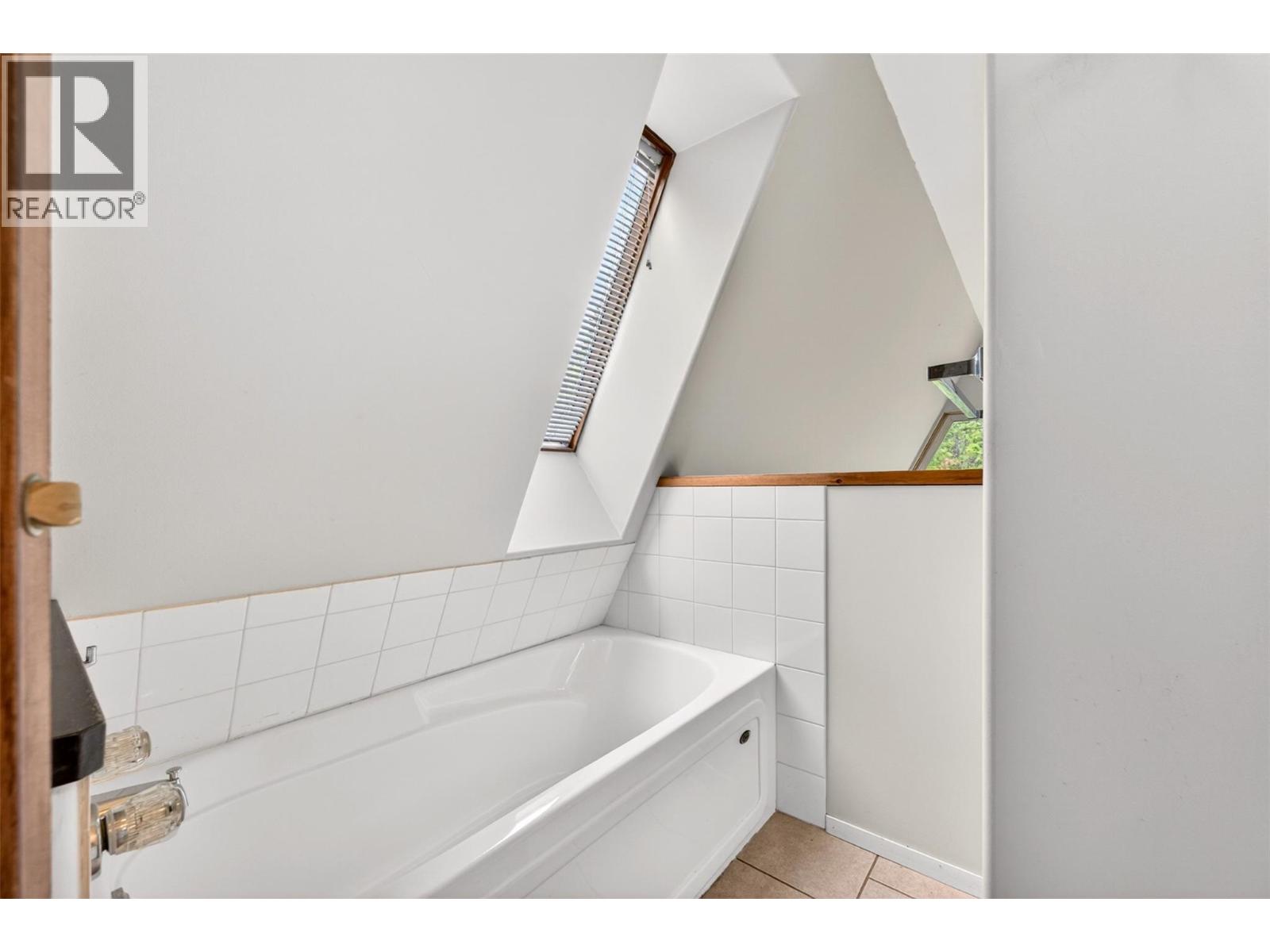 7346 Harrop Procter Road Property Photo 20
