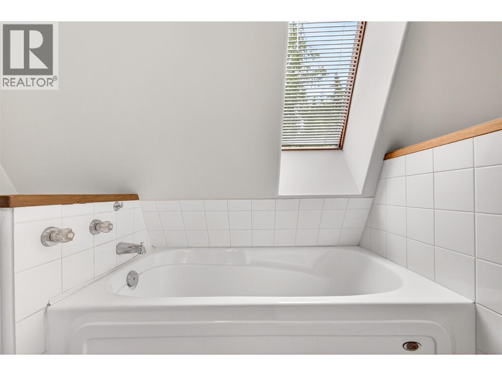 7346 Harrop Procter Road Property Photo 21