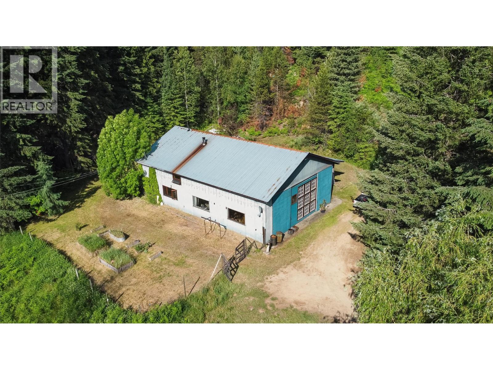 6777 Perry's Back Road Property Photo 2