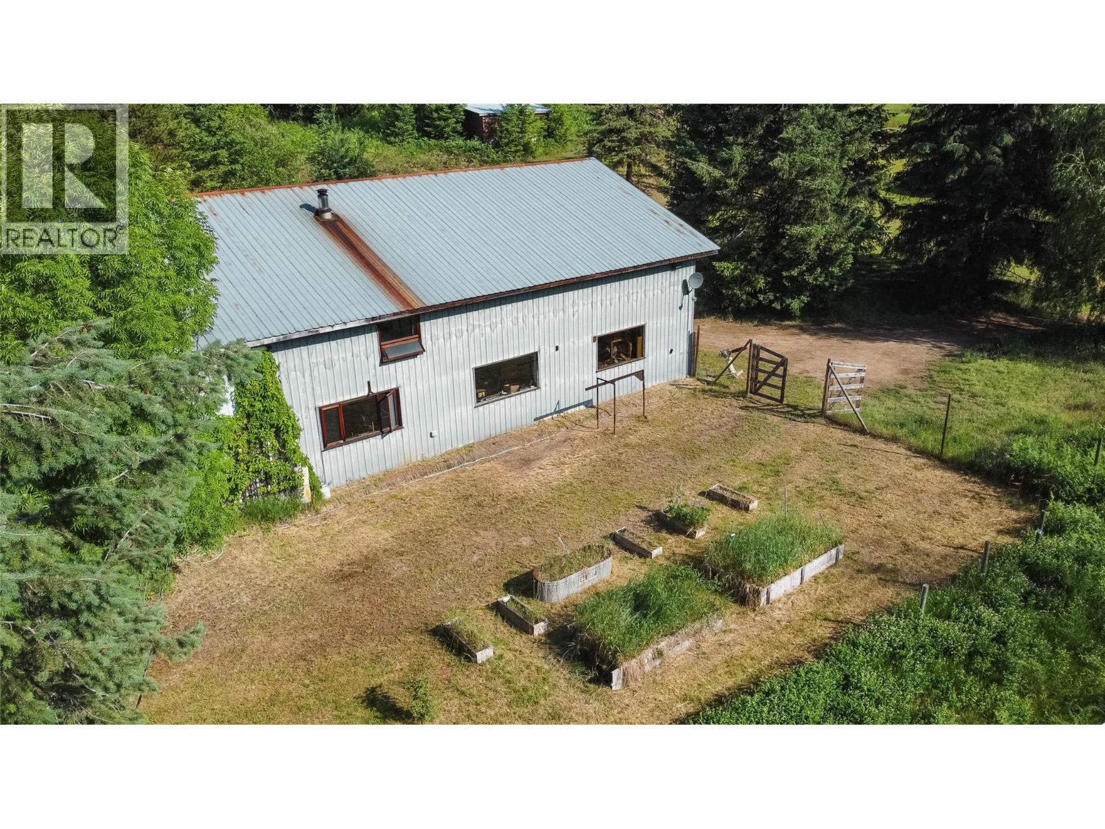 6777 Perry's Back Road Property Photo 3