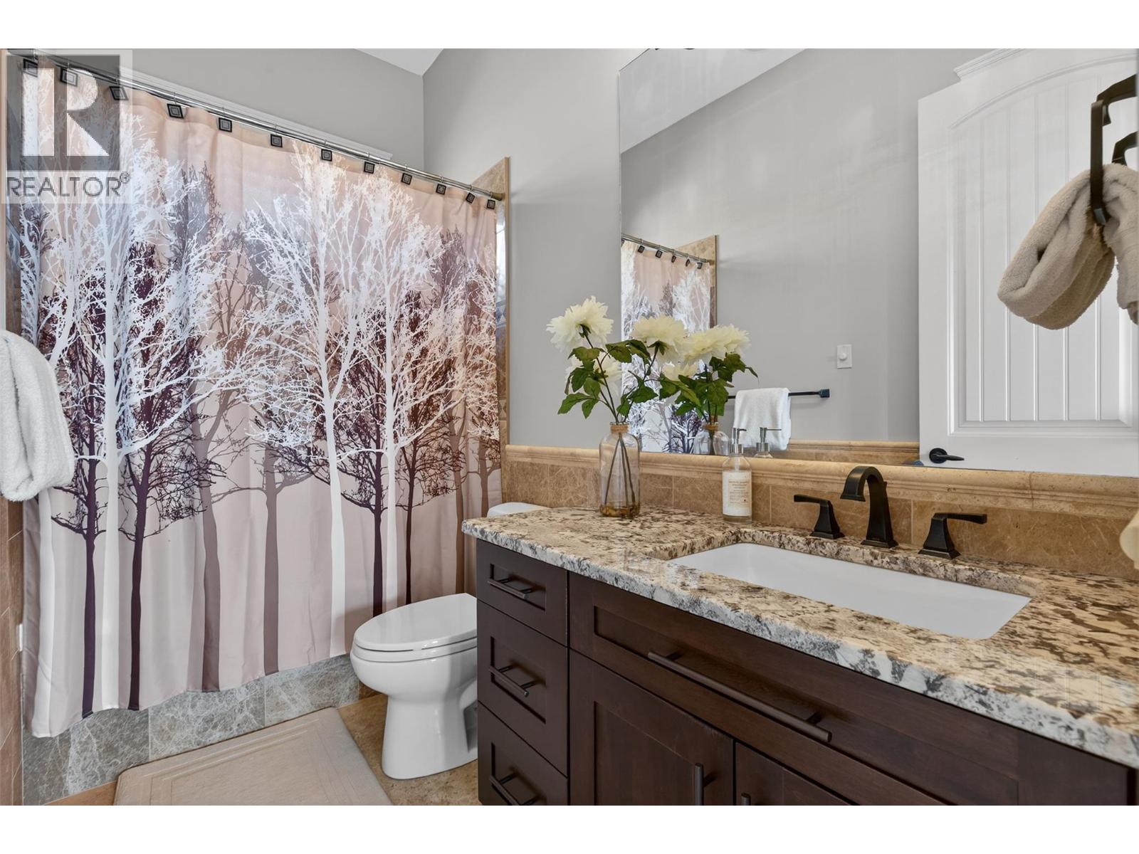 1086 Aurora Heights Property Photo 24