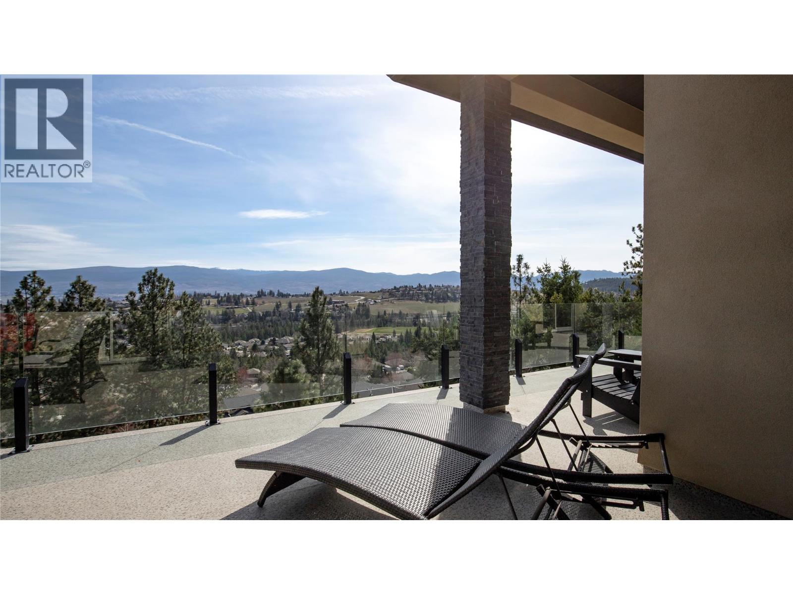 1086 Aurora Heights Property Photo 26