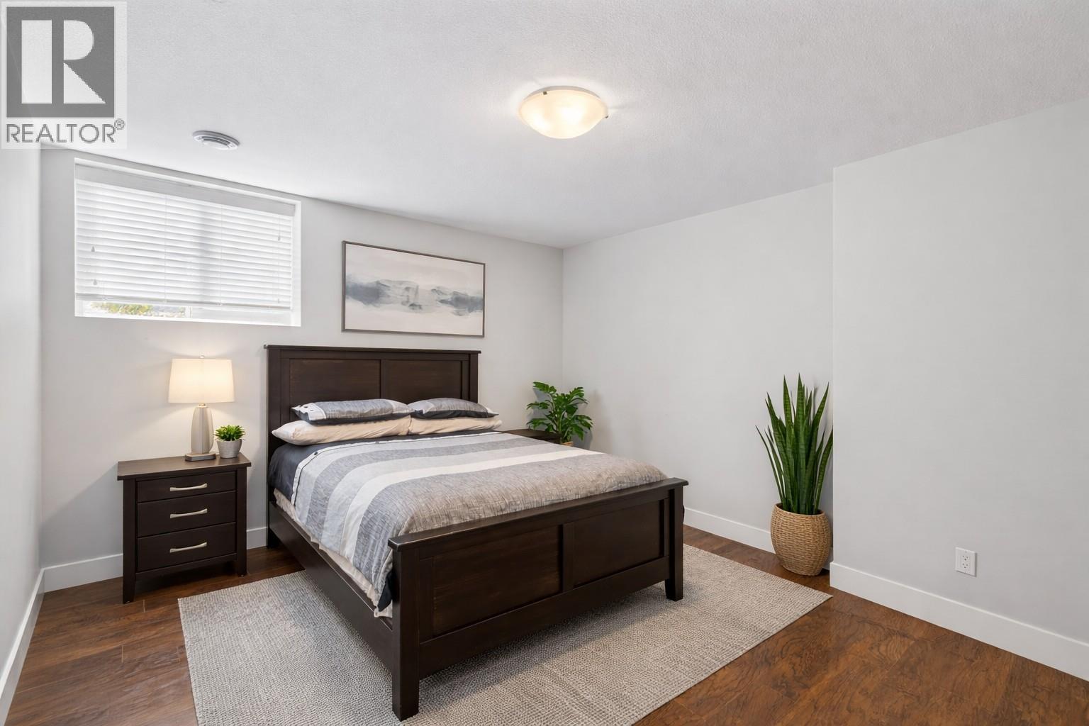 1086 Aurora Heights Property Photo 32