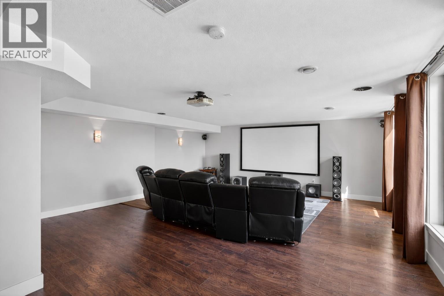 1086 Aurora Heights Property Photo 38