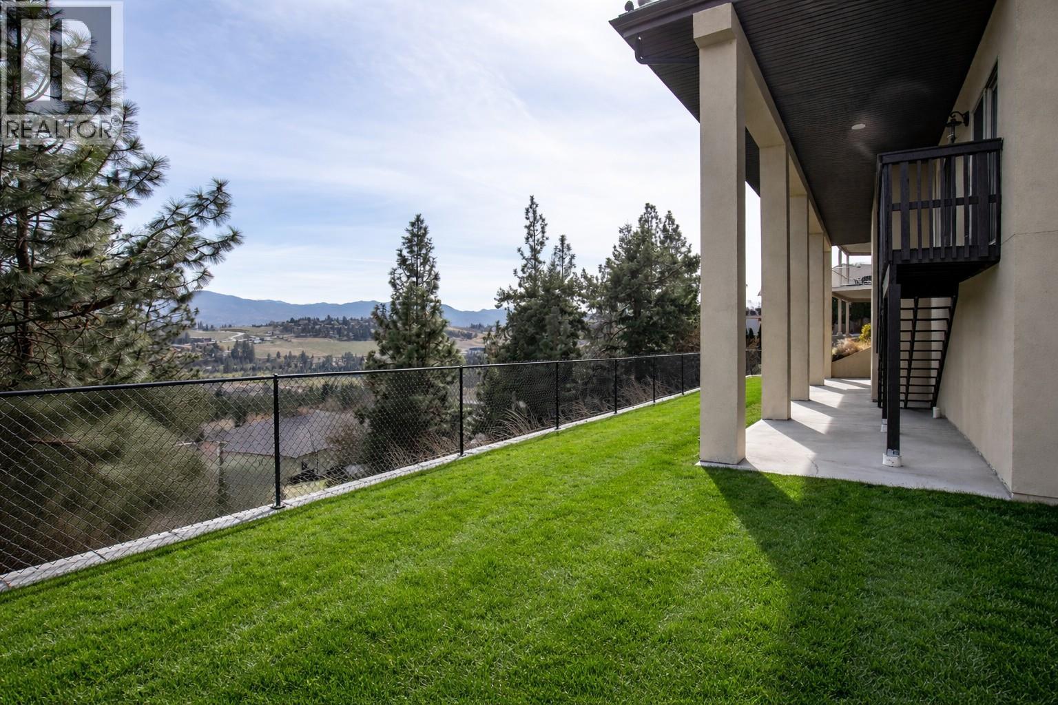 1086 Aurora Heights Property Photo 40