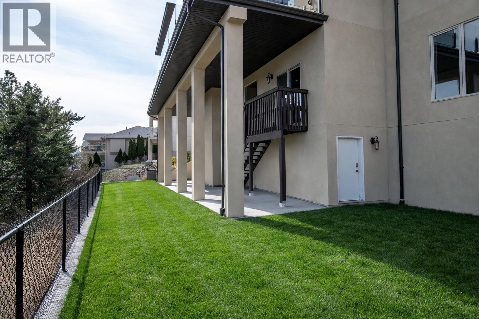 1086 Aurora Heights Property Photo 41