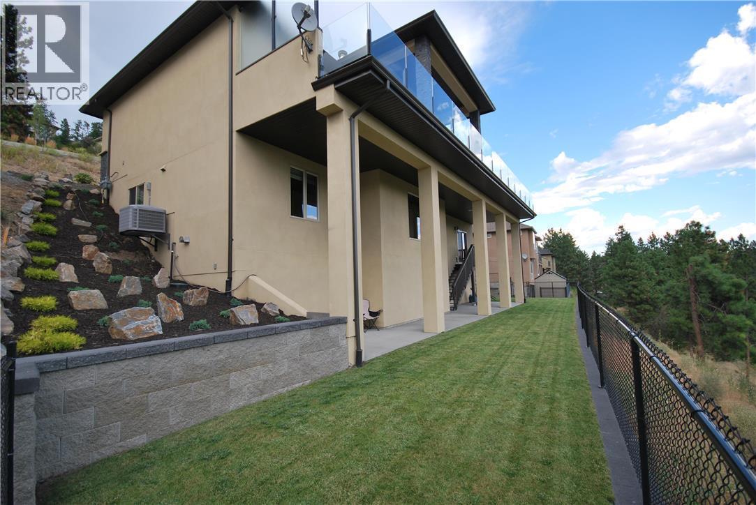 1086 Aurora Heights Property Photo 42