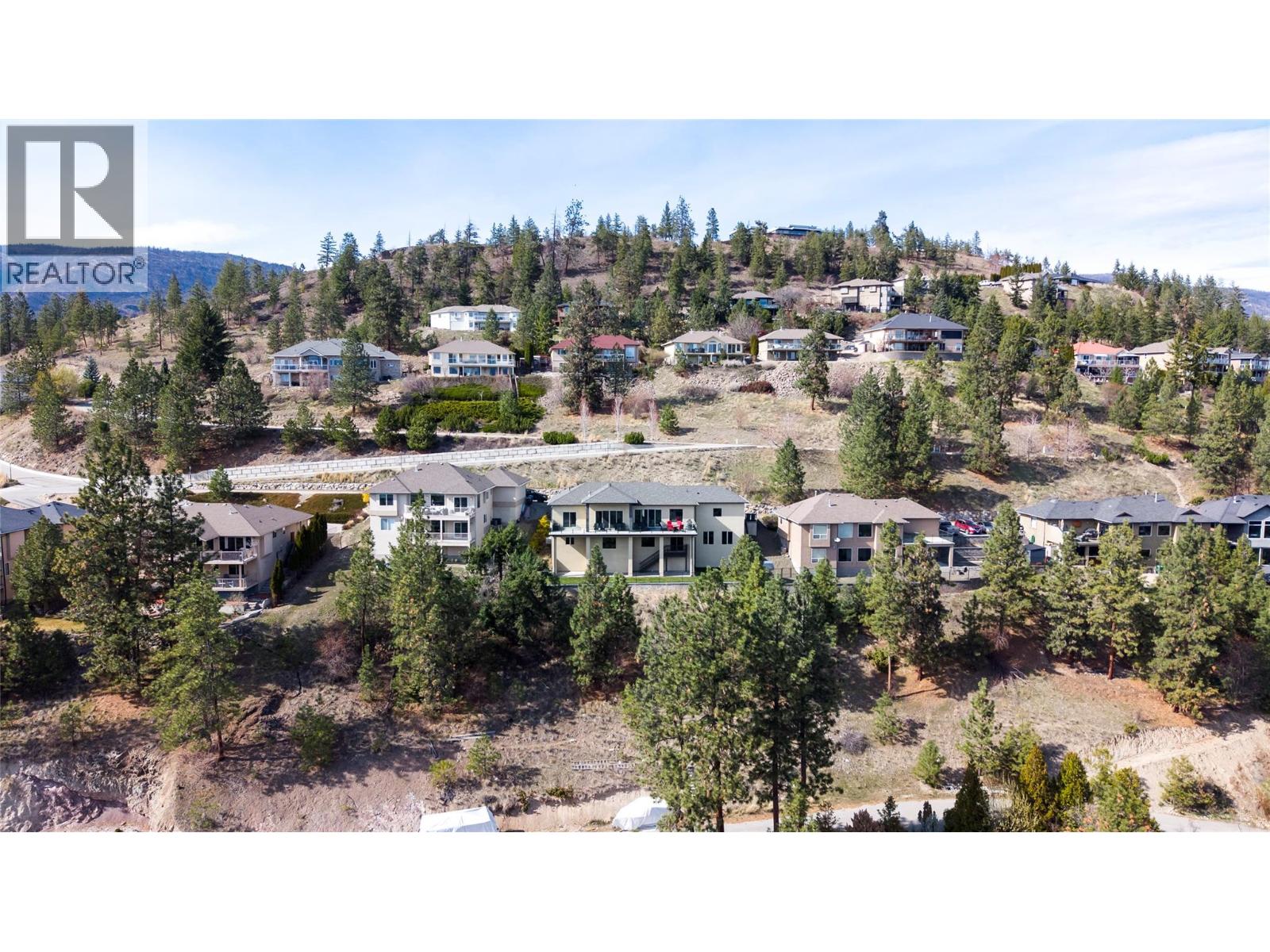 1086 Aurora Heights Property Photo 46