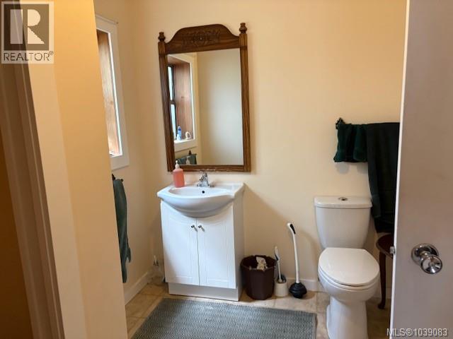 2535 Holyrood Dr Property Photo 12