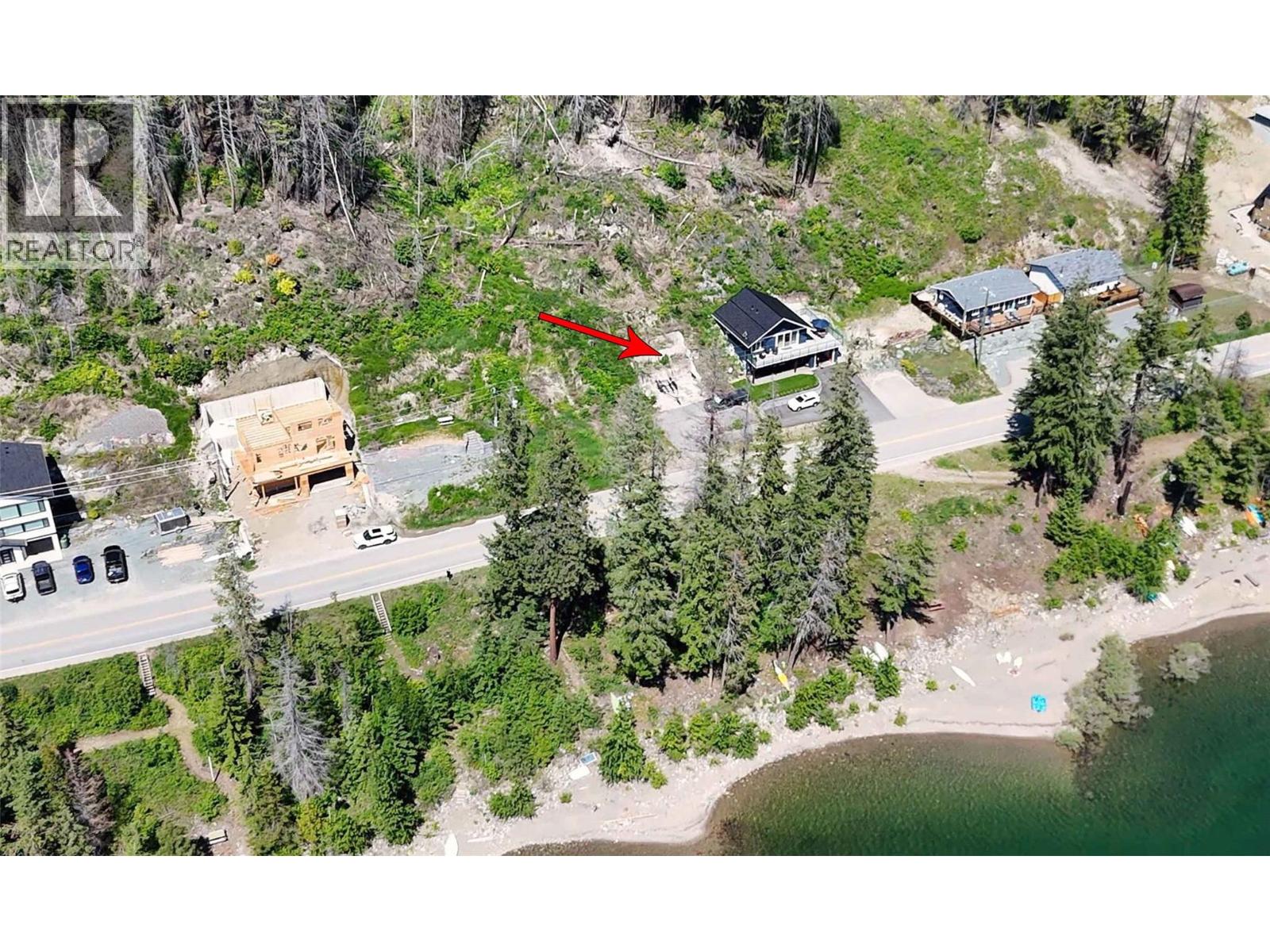 5185 Squilax Anglemont Road Property Photo 3