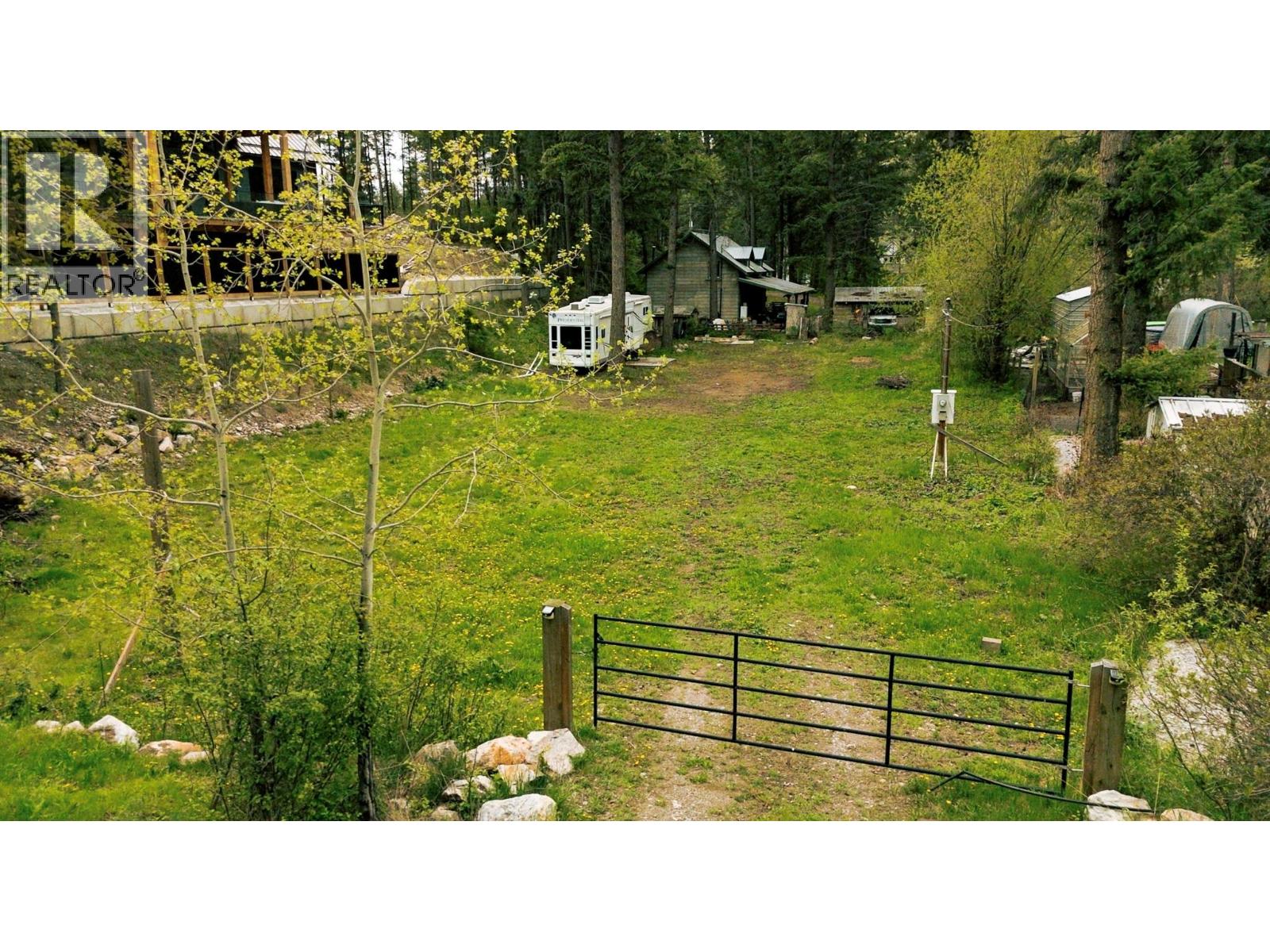 861 Firwood Road Property Photo 1