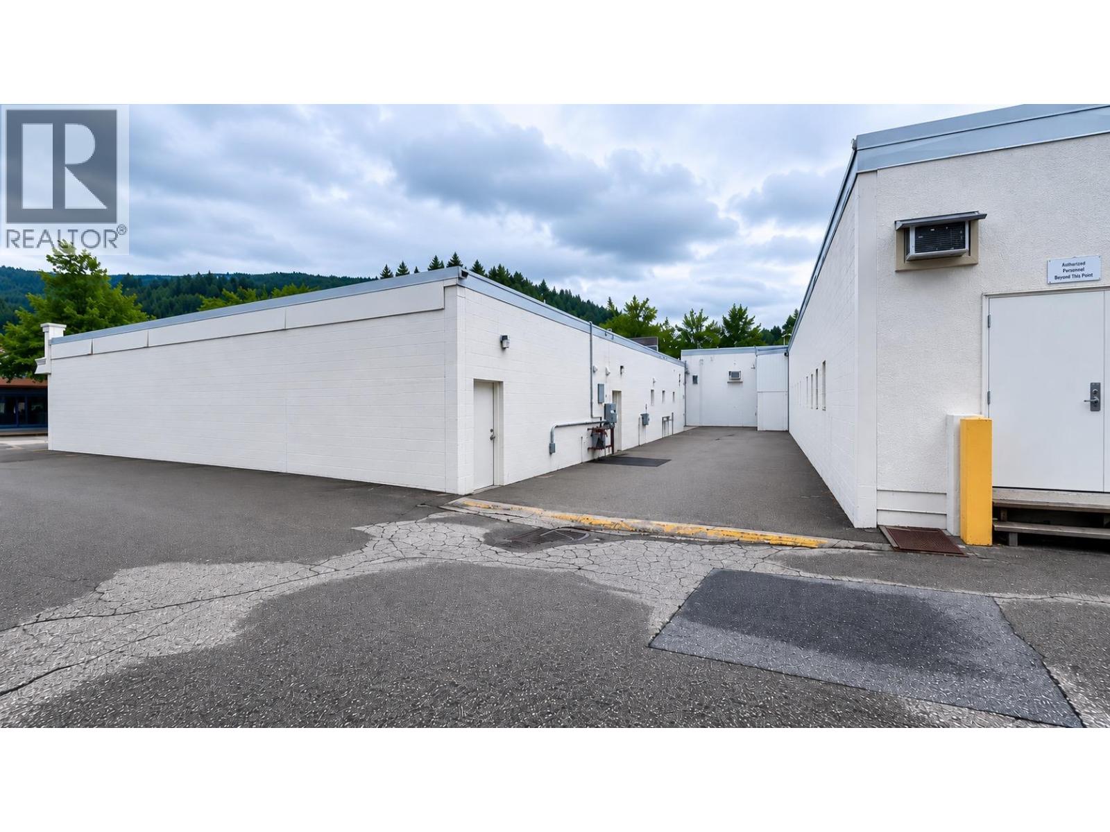 1127 4th Street Property Photo 8