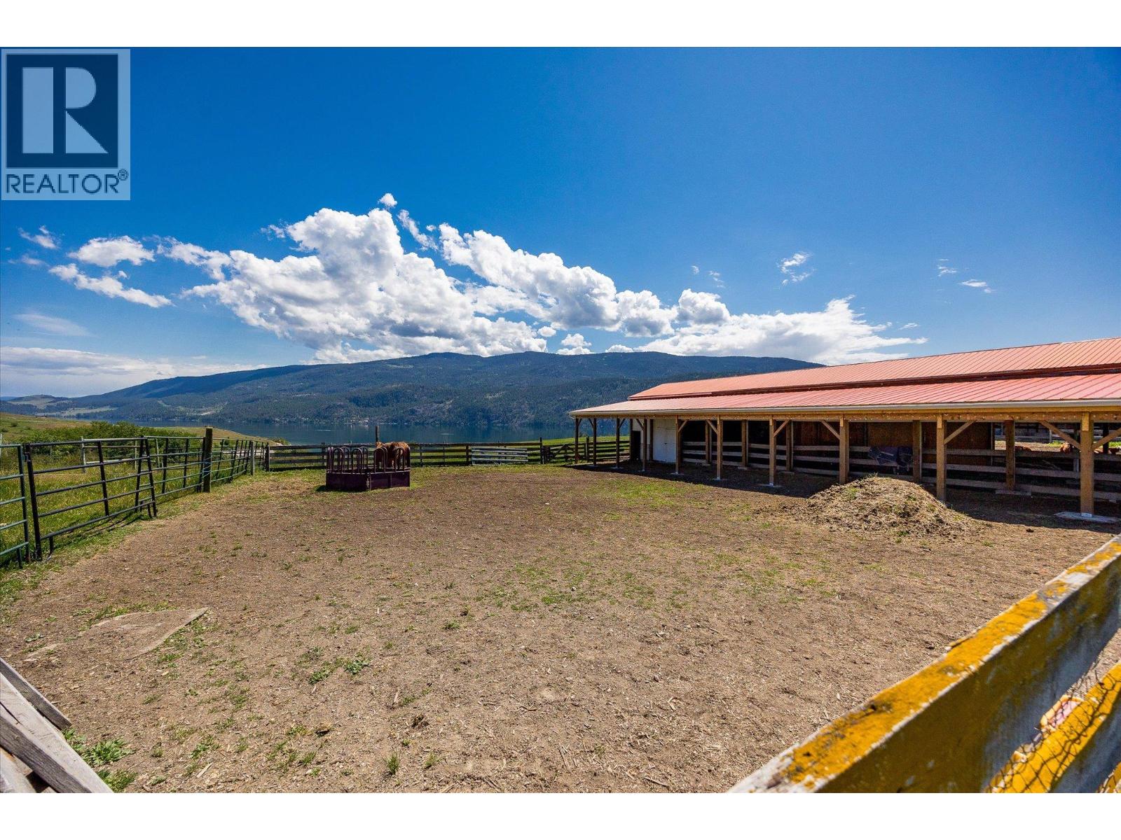201 Highway 97 Property Photo 22