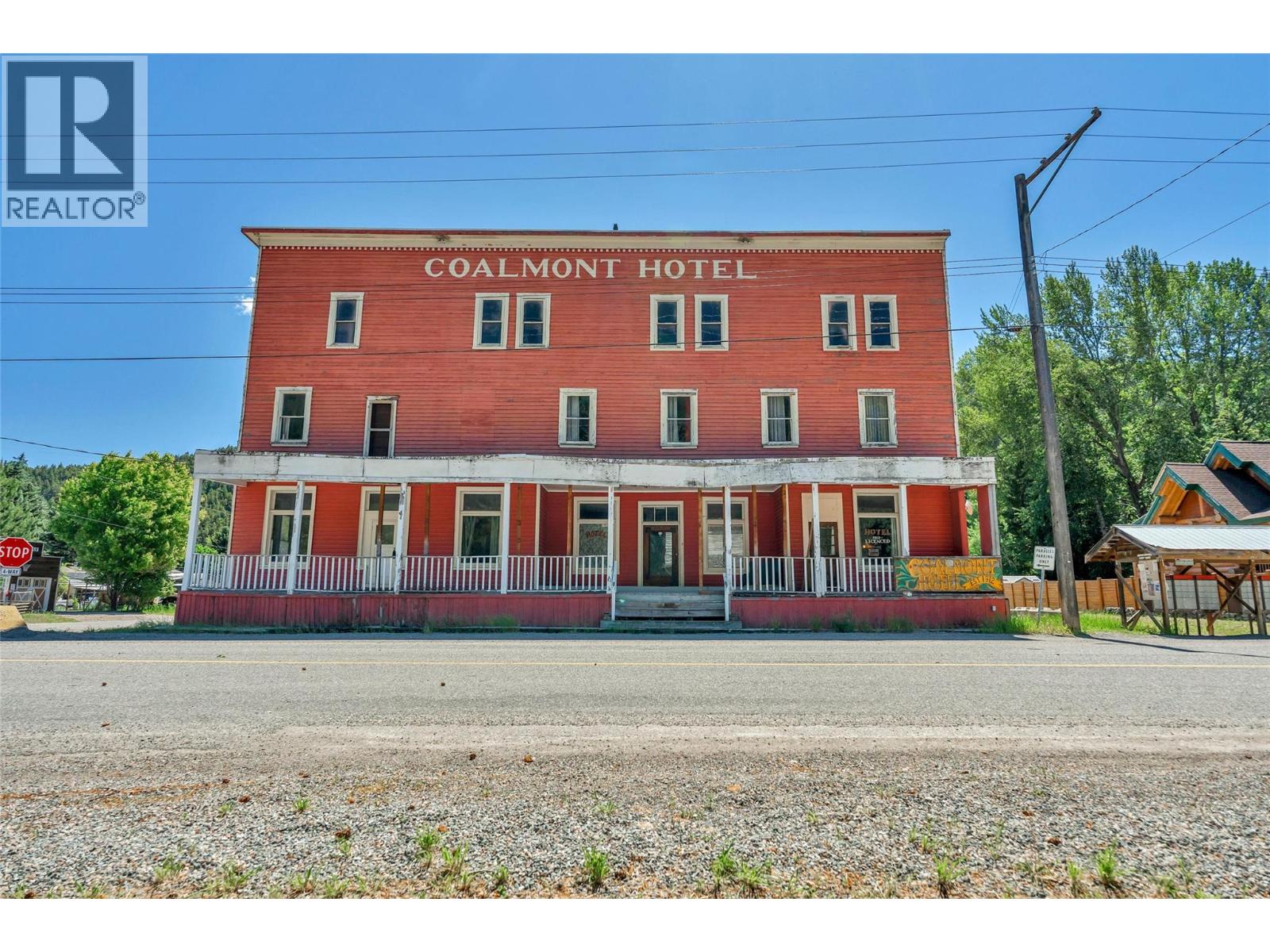 1853 Main Street Property Photo 1
