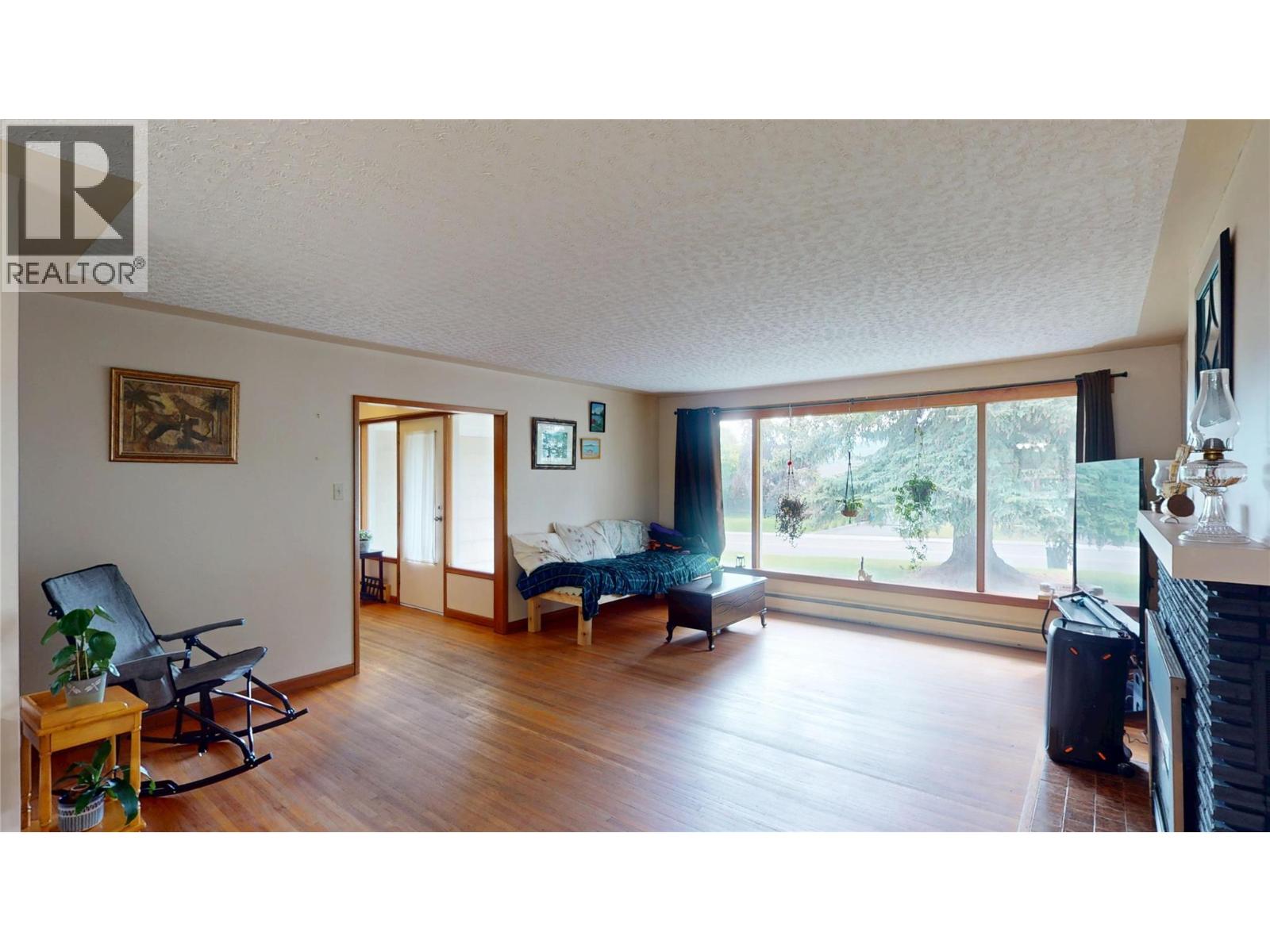 511 14th Avenue S Property Photo 6