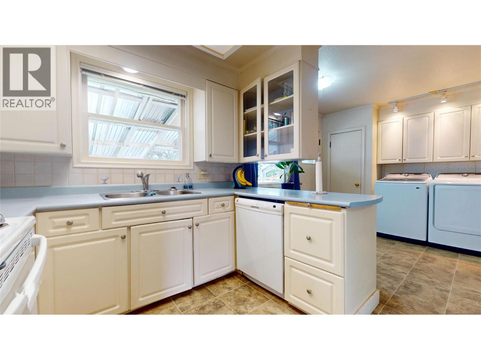 511 14th Avenue S Property Photo 10