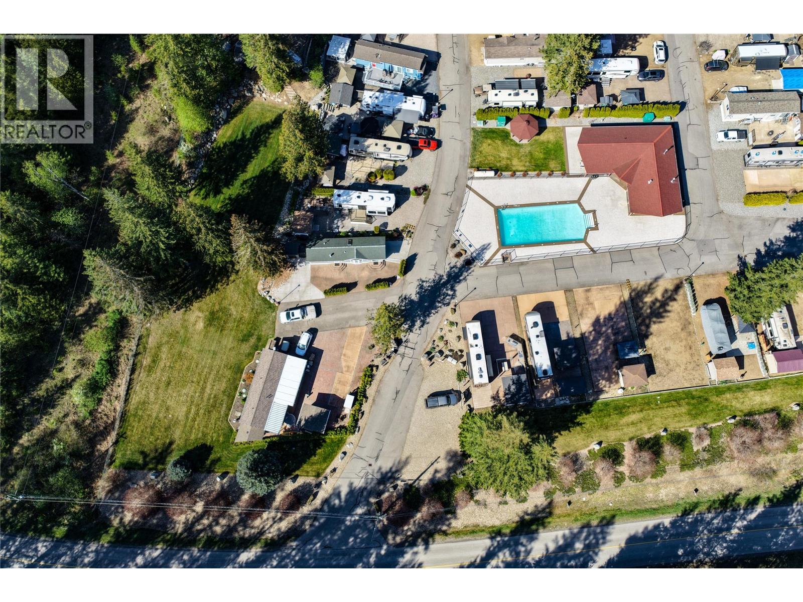 3303 Mabel Lake Road Unit# 52 Lot# 52 Property Photo 11