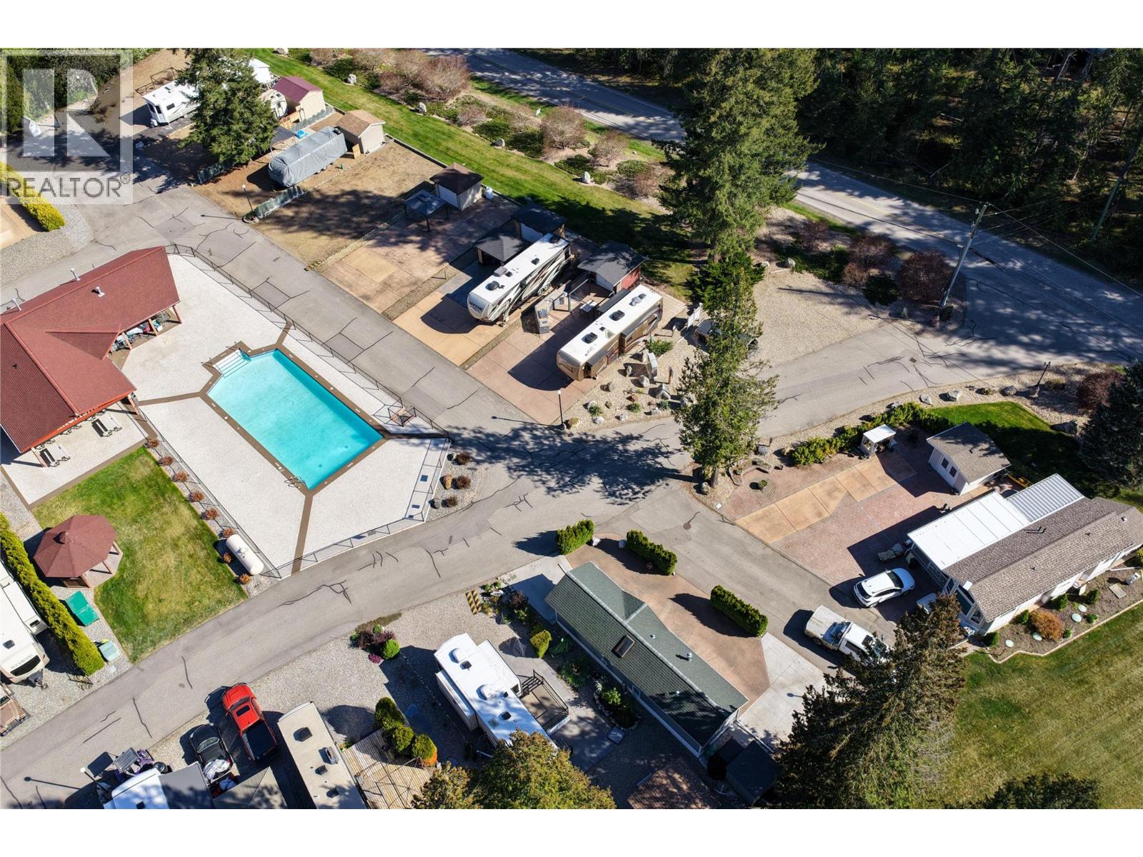 3303 Mabel Lake Road Unit# 52 Lot# 52 Property Photo 12