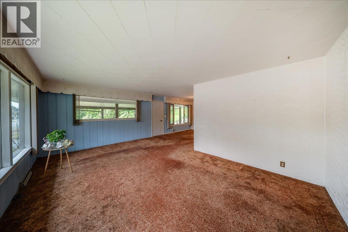 840 Columbia Avenue Property Photo 9