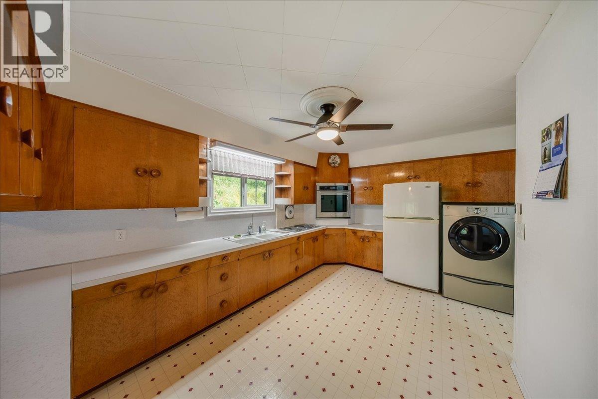 840 Columbia Avenue Property Photo 14