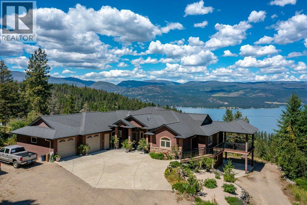 9265 Kokanee Road Property Photo 1