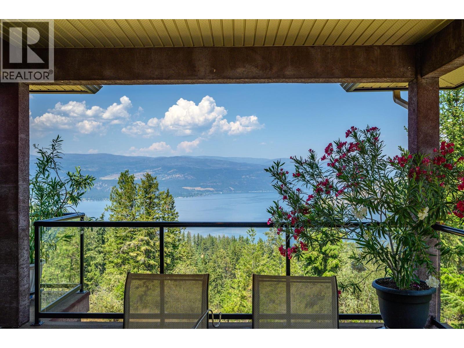 9265 Kokanee Road Property Photo 3