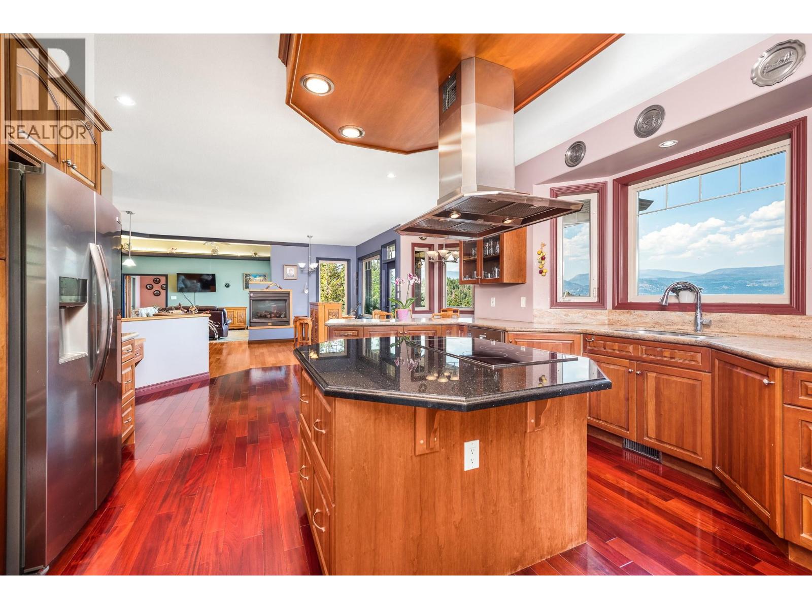 9265 Kokanee Road Property Photo 8