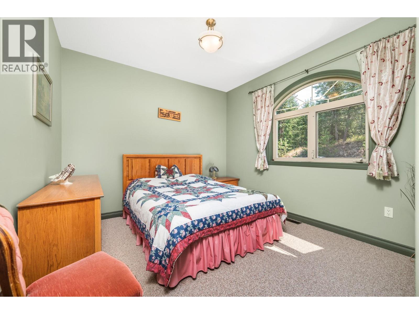 9265 Kokanee Road Property Photo 32