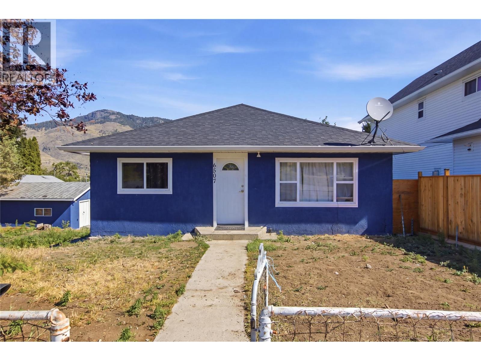 6507 Savona Access Road Property Photo 4