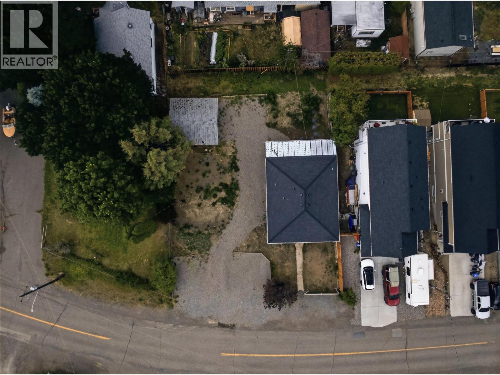 6507 Savona Access Road Property Photo 17