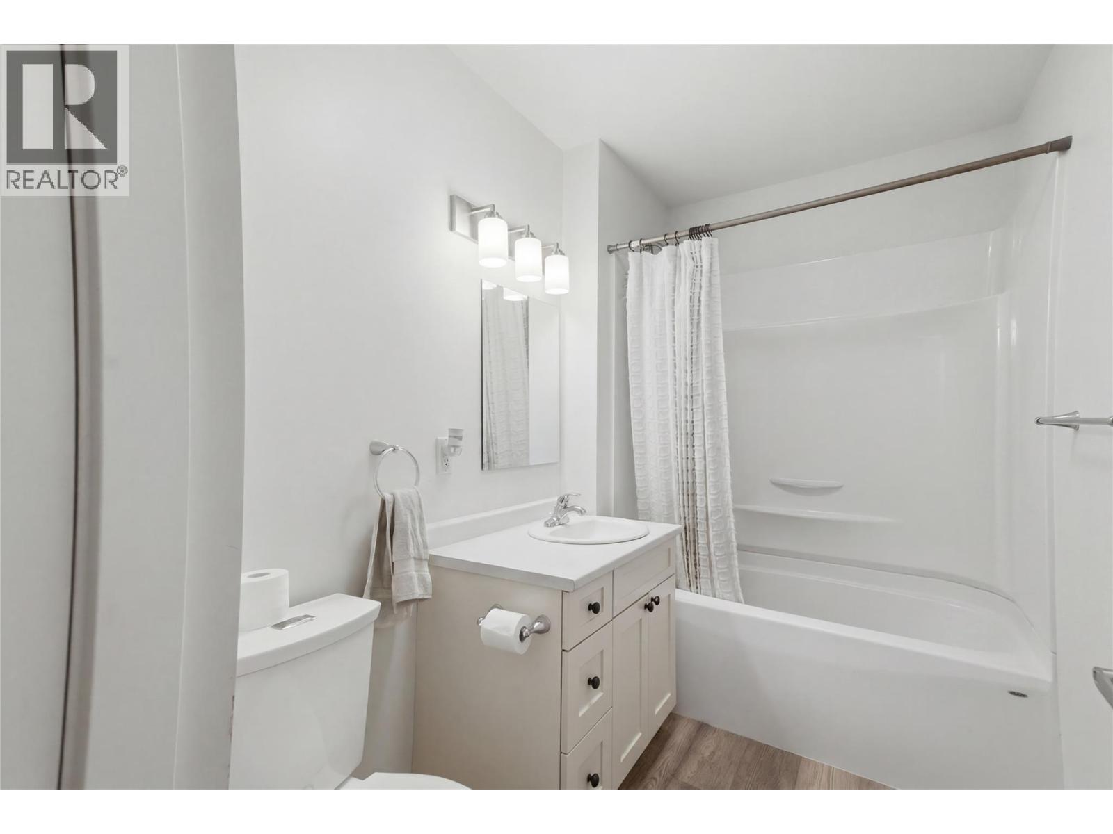6507 Savona Access Road Property Photo 24