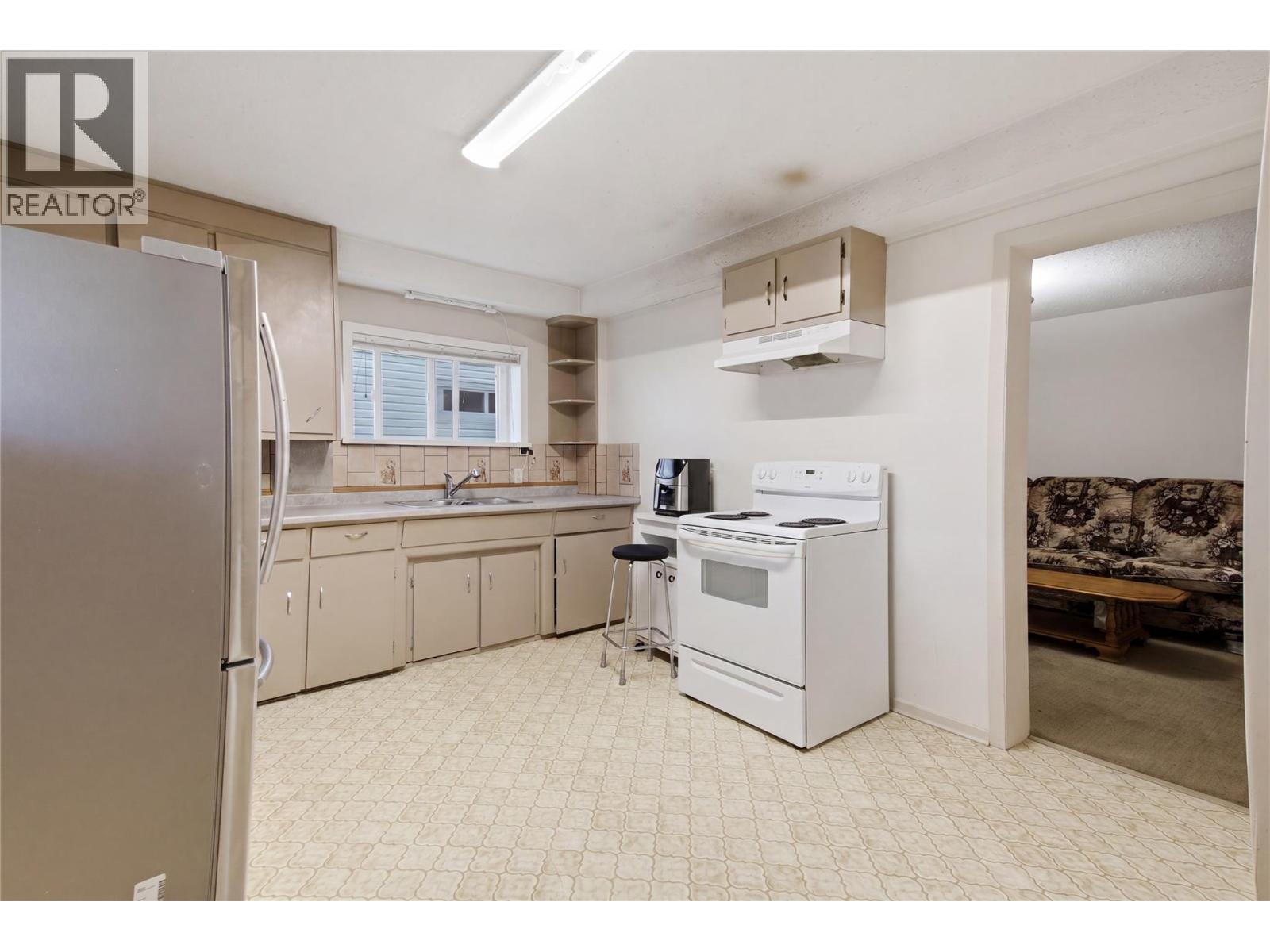 6507 Savona Access Road Property Photo 26