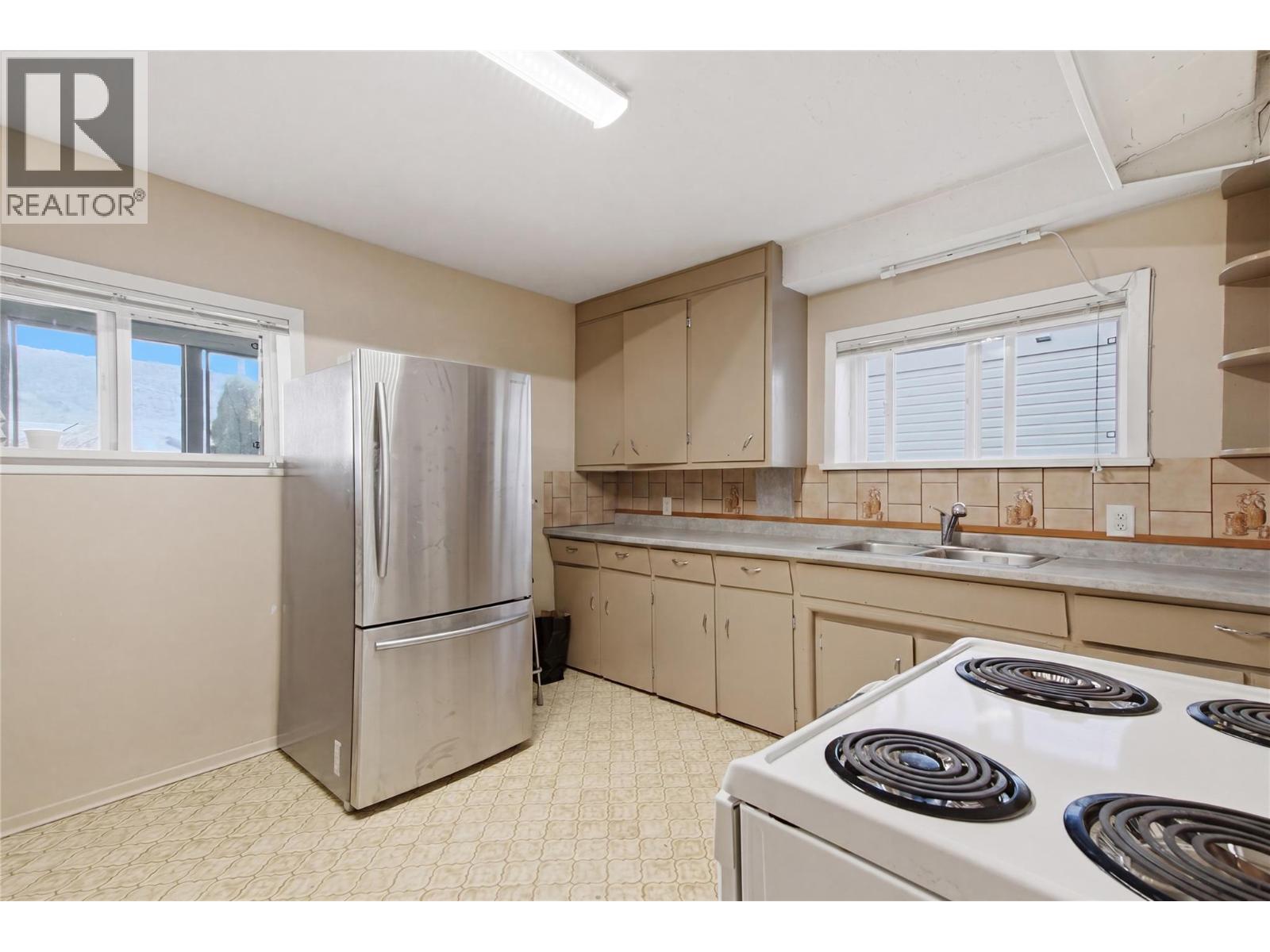 6507 Savona Access Road Property Photo 28