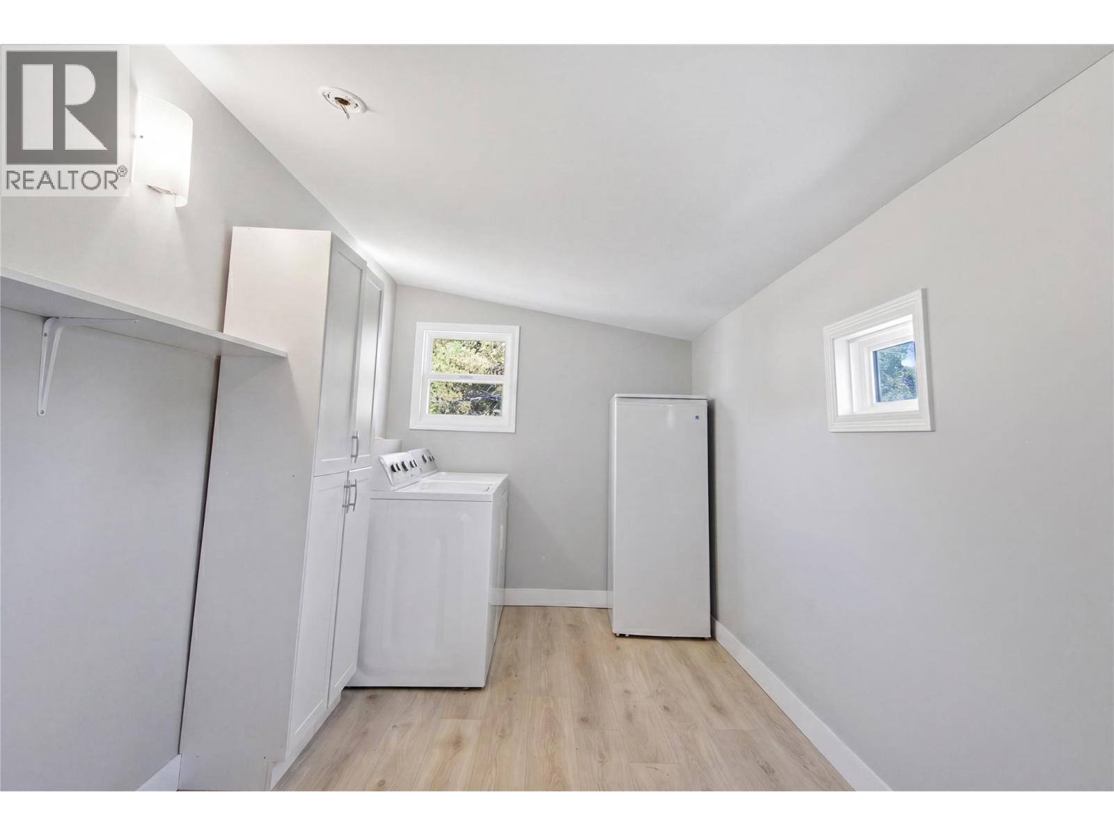 6507 Savona Access Road Property Photo 32