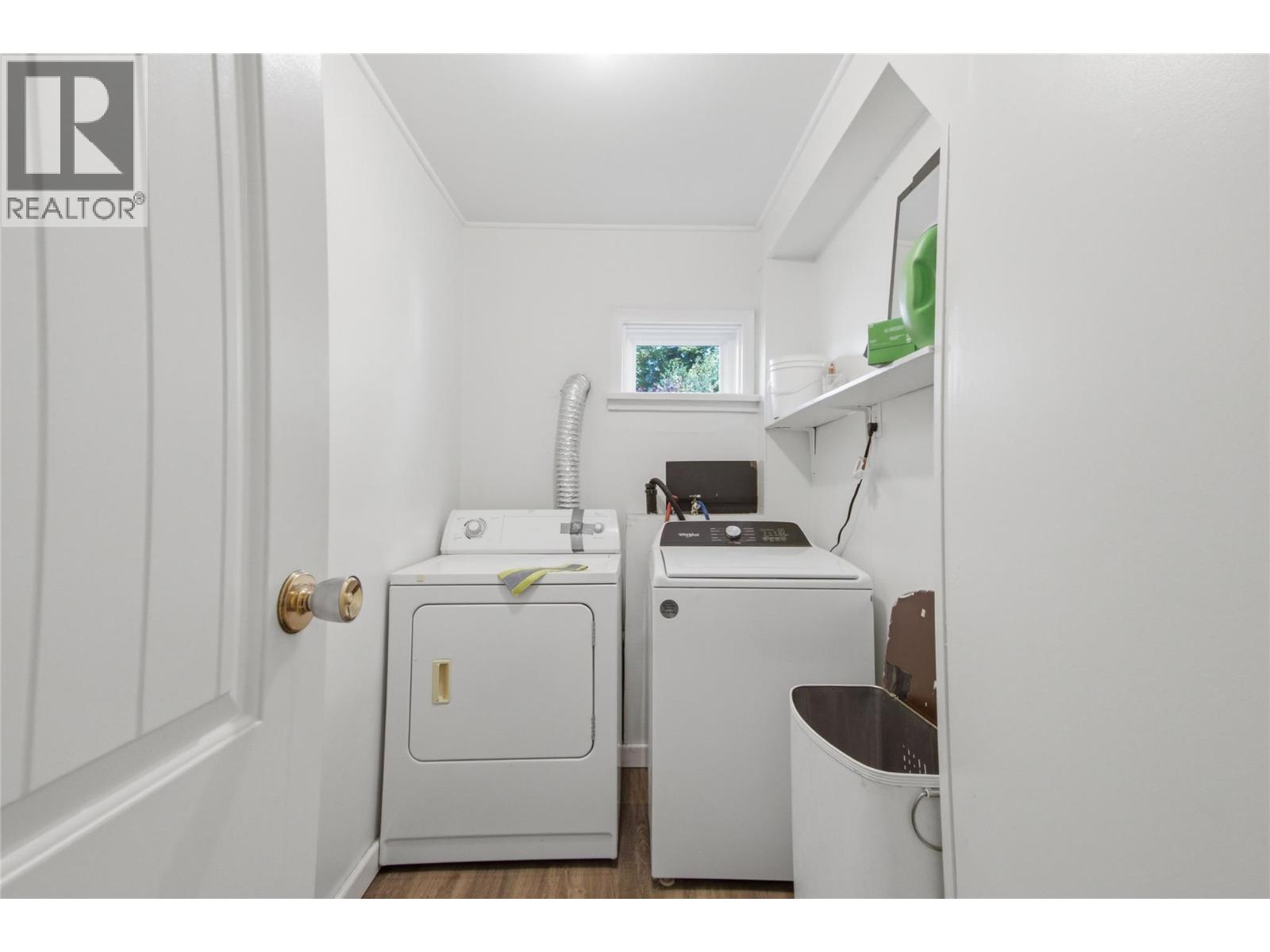 6507 Savona Access Road Property Photo 37