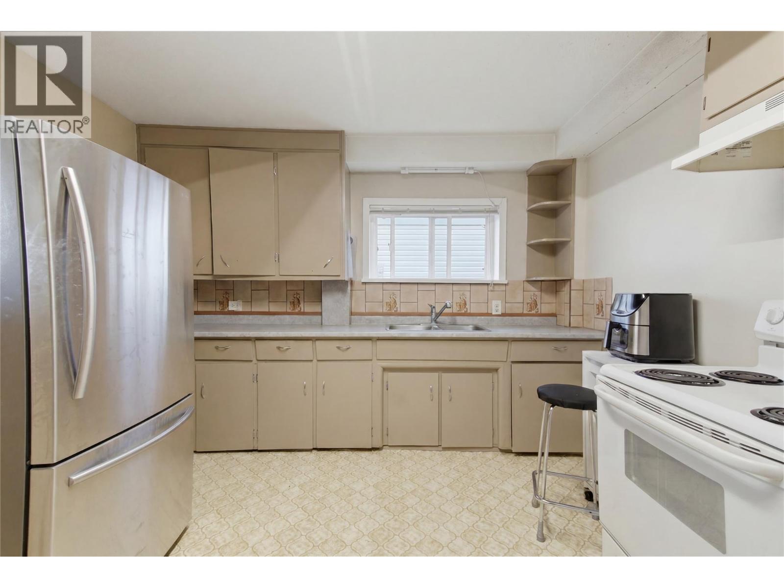 6507 Savona Access Road Property Photo 41