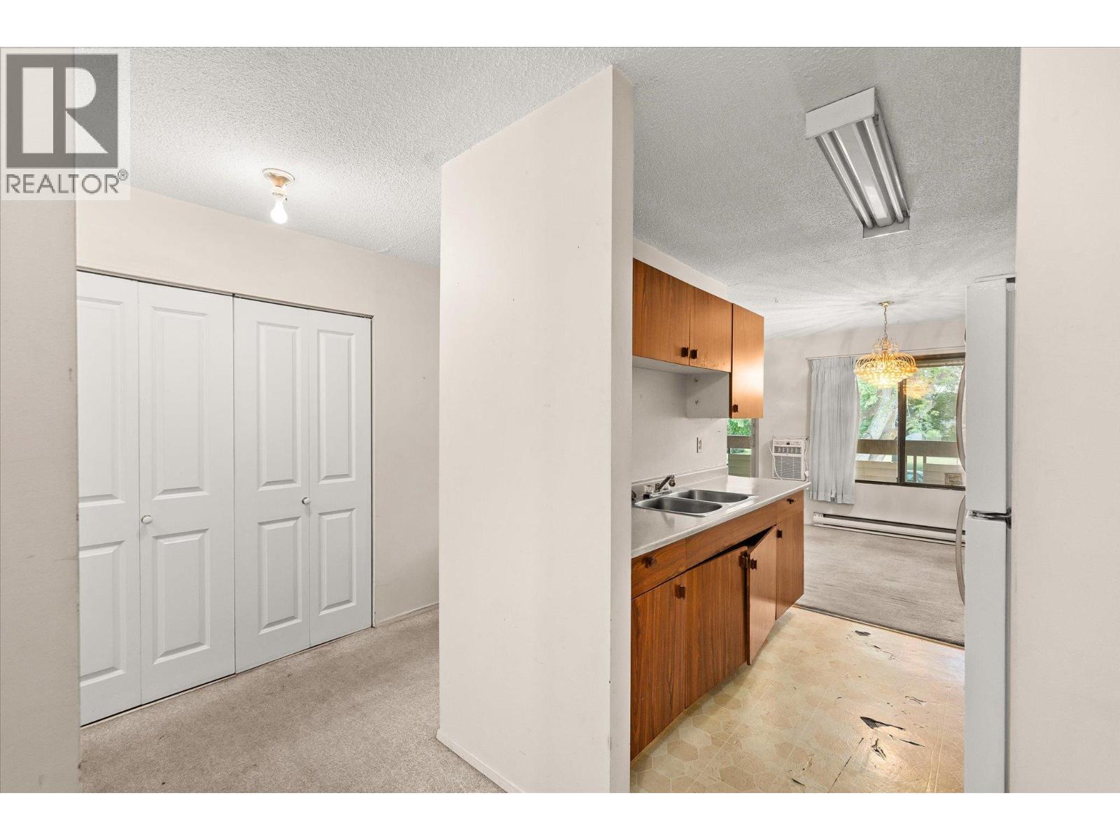 880 Badke Road Unit# 203a Property Photo 2